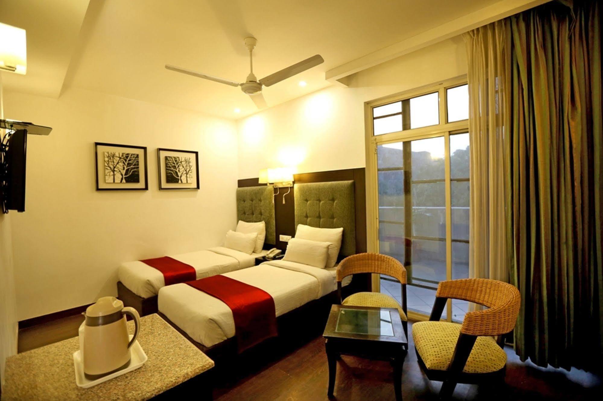 Hotel Oyster Chandigarh